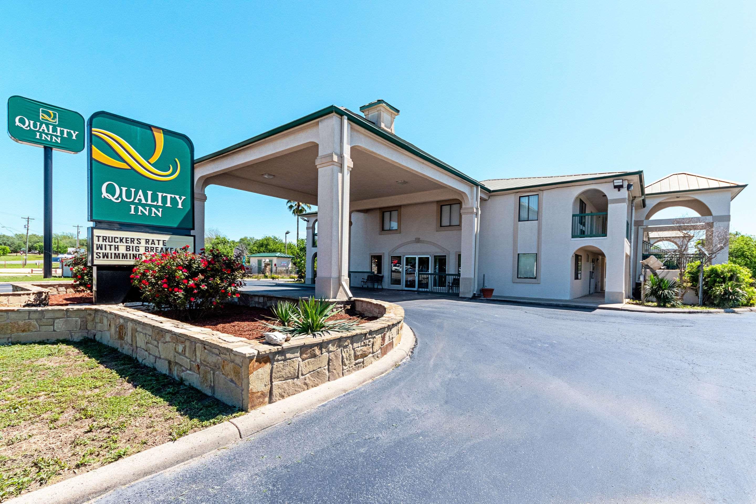Quality Inn Three Rivers Extérieur photo